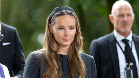 La princesa Ingrid Alexandra de Noruega en la misa en honor a su abuelo, Harald V