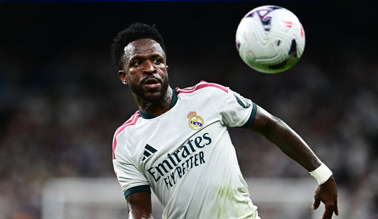 Vinicius controlando un balón en el Real Madrid-Real Sociedad