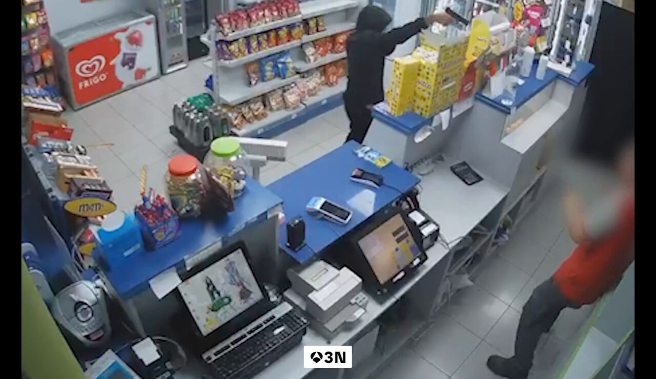 Detenidos tres j&oacute;venes en Murcia por atracar a punta de pistola hasta en tres ocasiones la misma gasolinera