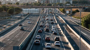 Fin de la operaci&oacute;n retorno: la DGT informa de complicaciones en varias carreteras durante este lunes