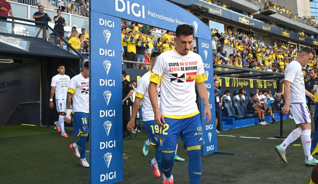 Camiseta del C&aacute;diz en apoyo a Ceuta