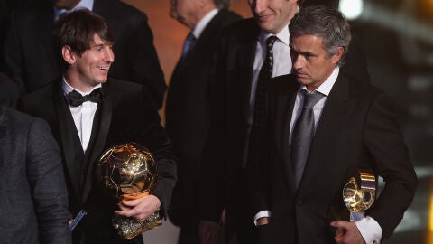 Mourinho y Messi en la gala del Bal&oacute;n de Oro de 2011