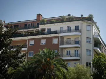 Fachada del ático en el barrio de Chamberí adquirido por la Comunidad de Madrid. Fachada del ático en el barrio de Chamberí adquirido por la Comunidad de Madrid.