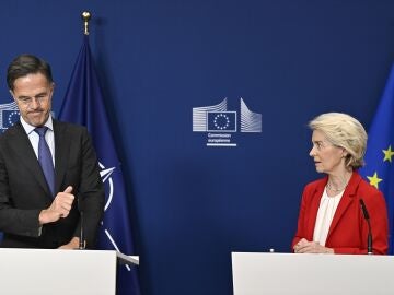 El secretario de la OTAN, Mark Rutte, junto a la presidenta de la Comisión Europea, Úrsula Von der Leyen. El secretario de la OTAN, Mark Rutte, junto a la presidenta de la Comisión Europea, Úrsula Von der Leyen.