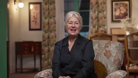 Amparo Fernández Amparo Fernández