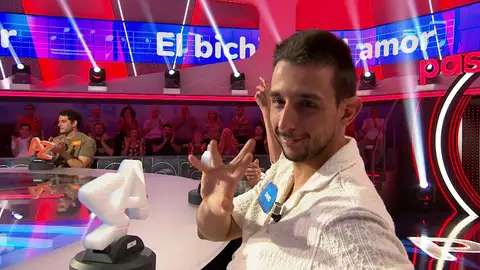 A David le pica ‘El bichito del amor’ en La Pista… ¡al escuchar a El Fary! A David le pica ‘El bichito del amor’ en La Pista… ¡al escuchar a El Fary!