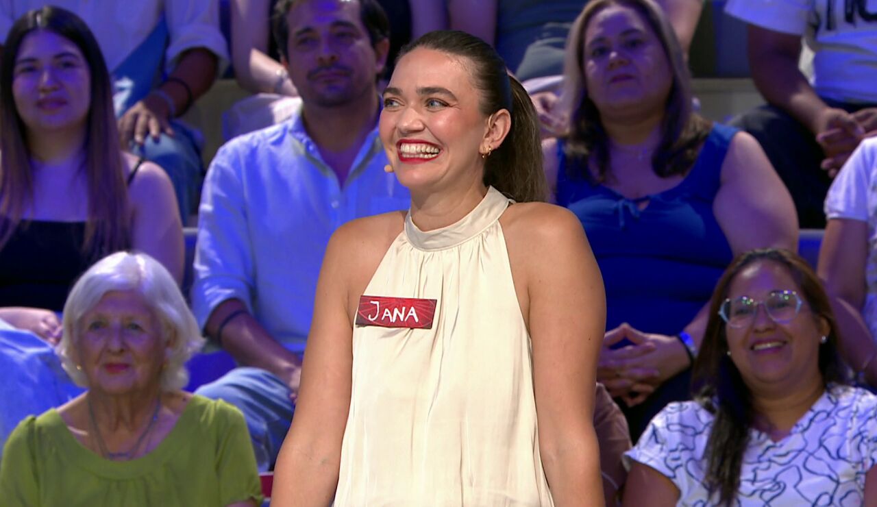 El amor inunda el plat&oacute; de La ruleta de la suerte