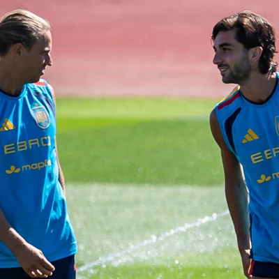 Marcos Llorente y Ferrán Torres en un entrenamiento con la Selección