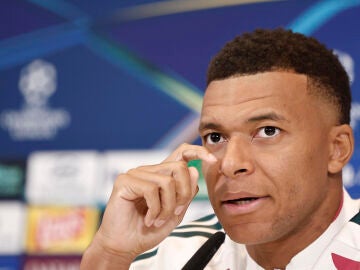 Kylian Mbapp&eacute; en rueda de prensa
