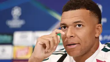 Kylian Mbappé en rueda de prensa Kylian Mbappé en rueda de prensa