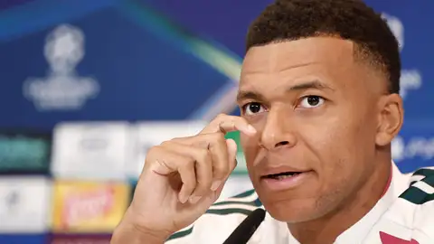 Kylian Mbappé en rueda de prensa Kylian Mbappé en rueda de prensa