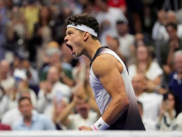 Ben Shelton celebra un punto en el US Open