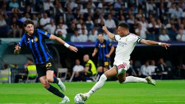 El primer gol de Mbapp&eacute; al Inter de Mil&aacute;n