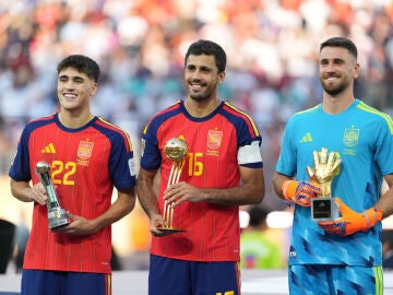 Cubars&iacute;, Rodri y Unai Sim&oacute;n, premiados en el Mundial 2026