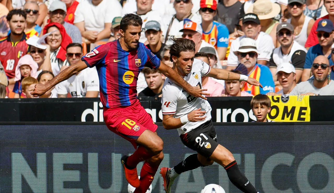 Rodri Hernández en el partido contra el Valencia