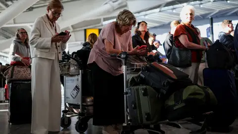 El caos aéreo se extiende por Reino Unido tras un fallo técnico El caos aéreo se extiende por Reino Unido tras un fallo técnico