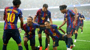 Raphinha celebra su gol al Feyenoord