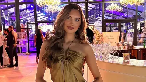 Muere Lucia Sisic, Miss Austria, con tan solo 22 años y tras pasar por siete operaciones de corazón Muere Lucia Sisic, Miss Austria, con tan solo 22 años y tras pasar por siete operaciones de corazón