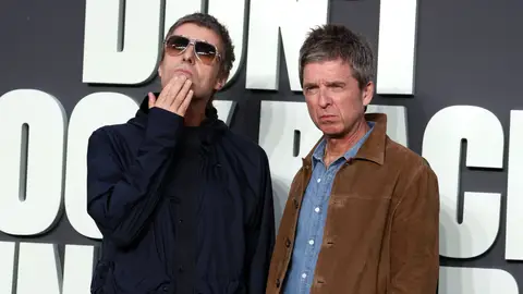 Oasis: Don'T Look Back In Anger' UK Premiere in London 07 September 2026, United Kingdom, London: The Gallagher brothers, Liam and Noel of the band Oasis, pose as they arrive for the UK premiere of the film "Oasis: Don't Look Back In Anger" at Cineworld Leicester Square. Photo: Fred Duval/SOPA Images via ZUMA Press Wire/dpa Fred Duval/SOPA Images via ZUMA / DPA 07/09/2026 ONLY FOR USE IN SPAIN