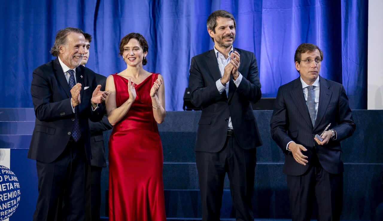 El presidente del grupo Atresmedia, Jos&eacute; Crehueras, junto a Isabel D&iacute;az Ayuso, Ernest Urtasun y Jos&eacute; Luis Mart&iacute;nez-Almeida