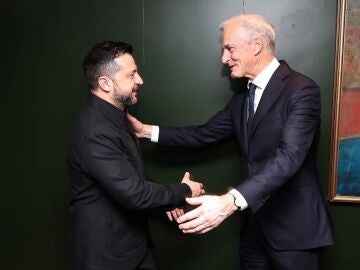 El presidente de Ucrania, Volodimir Zelenski, y el primer ministro de Noruega, Jonas Gahr Store.