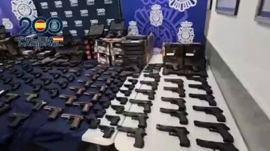 Desmantelado un gran arsenal clandestino con 644 armas en Girona