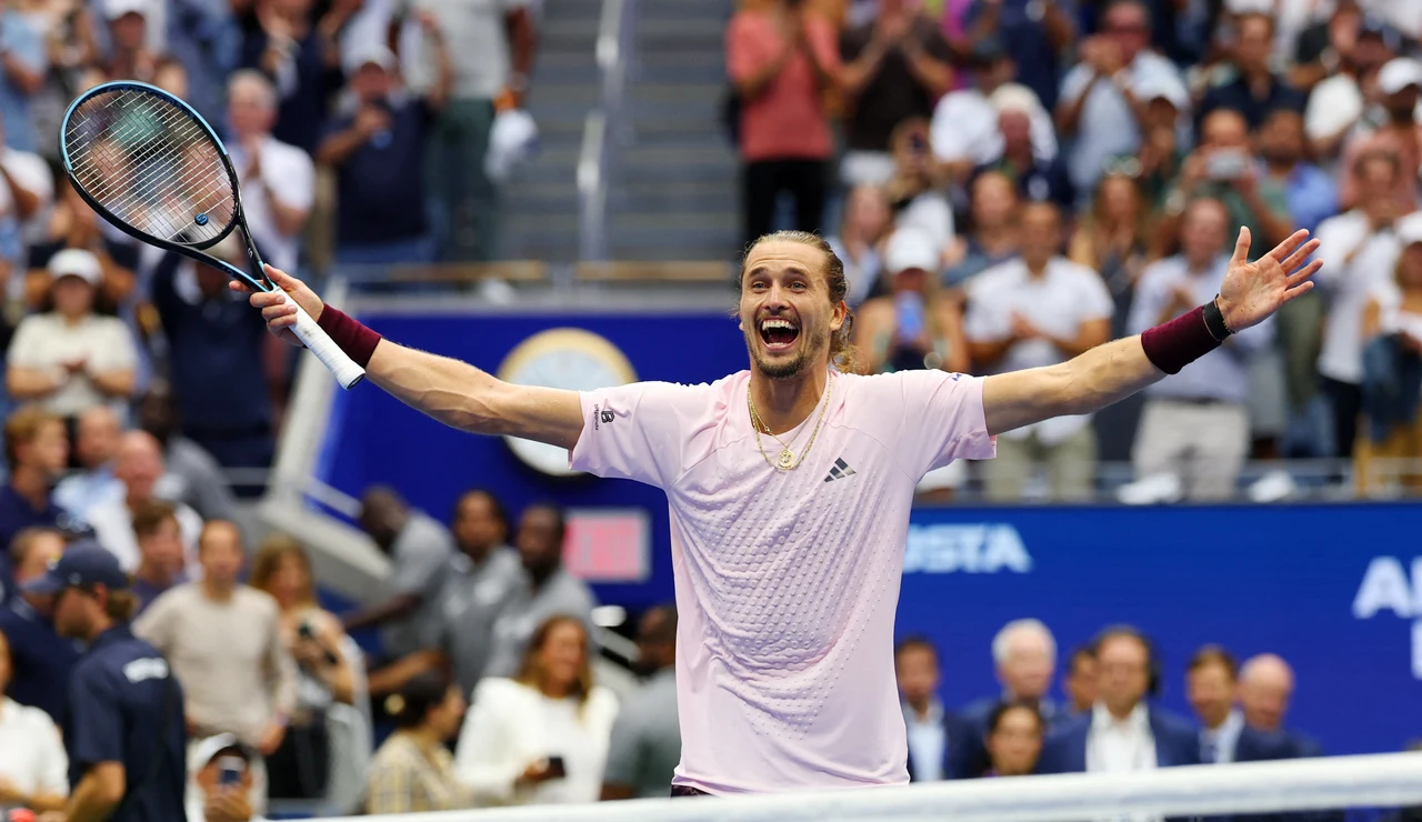 Zverev celebra que es campeón del US Open