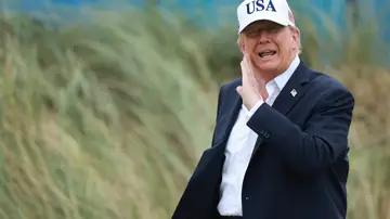 Trump pide a Ucrania que no bombardee refinerías rusas. Trump pide a Ucrania que no bombardee refinerías rusas.