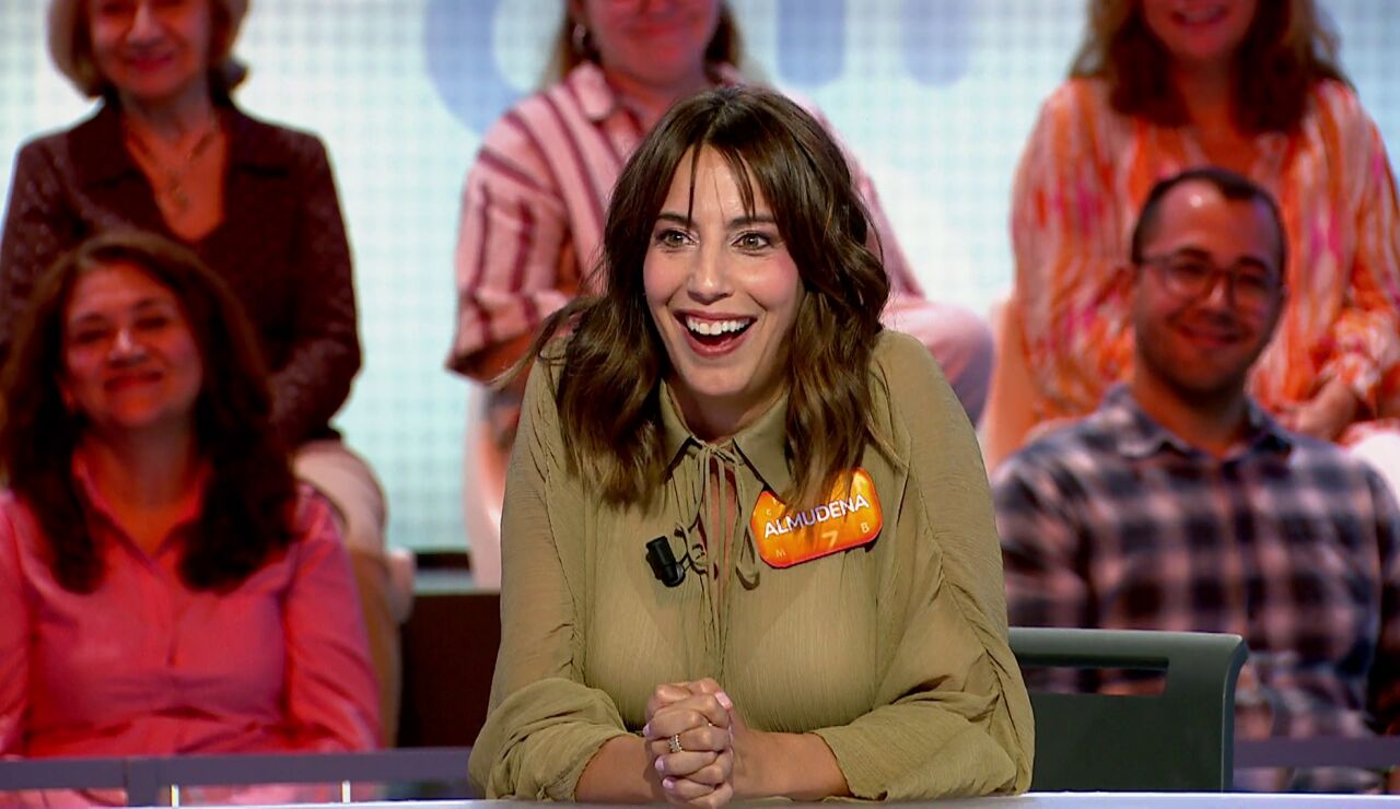 La inesperada felicidad de Almudena Cid presumiendo de &ldquo;sangre extreme&ntilde;a&rdquo; y de su abuelo