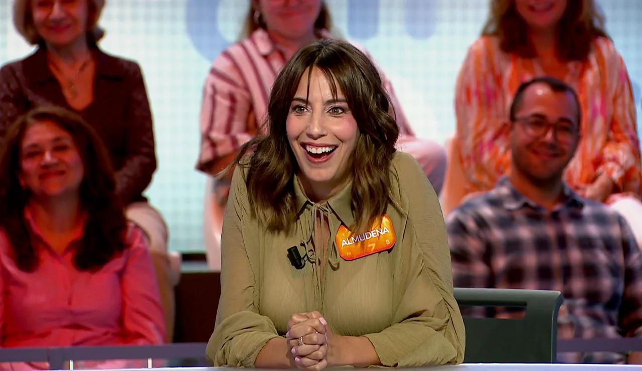 La inesperada felicidad de Almudena Cid presumiendo de “sangre extremeña” y de su abuelo