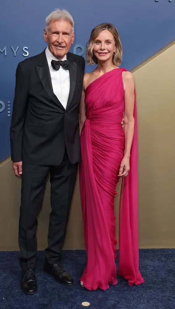 Harrison Ford y Calista Flockhart en los Premios Emmy 2026 Harrison Ford y Calista Flockhart en los Premios Emmy 2026