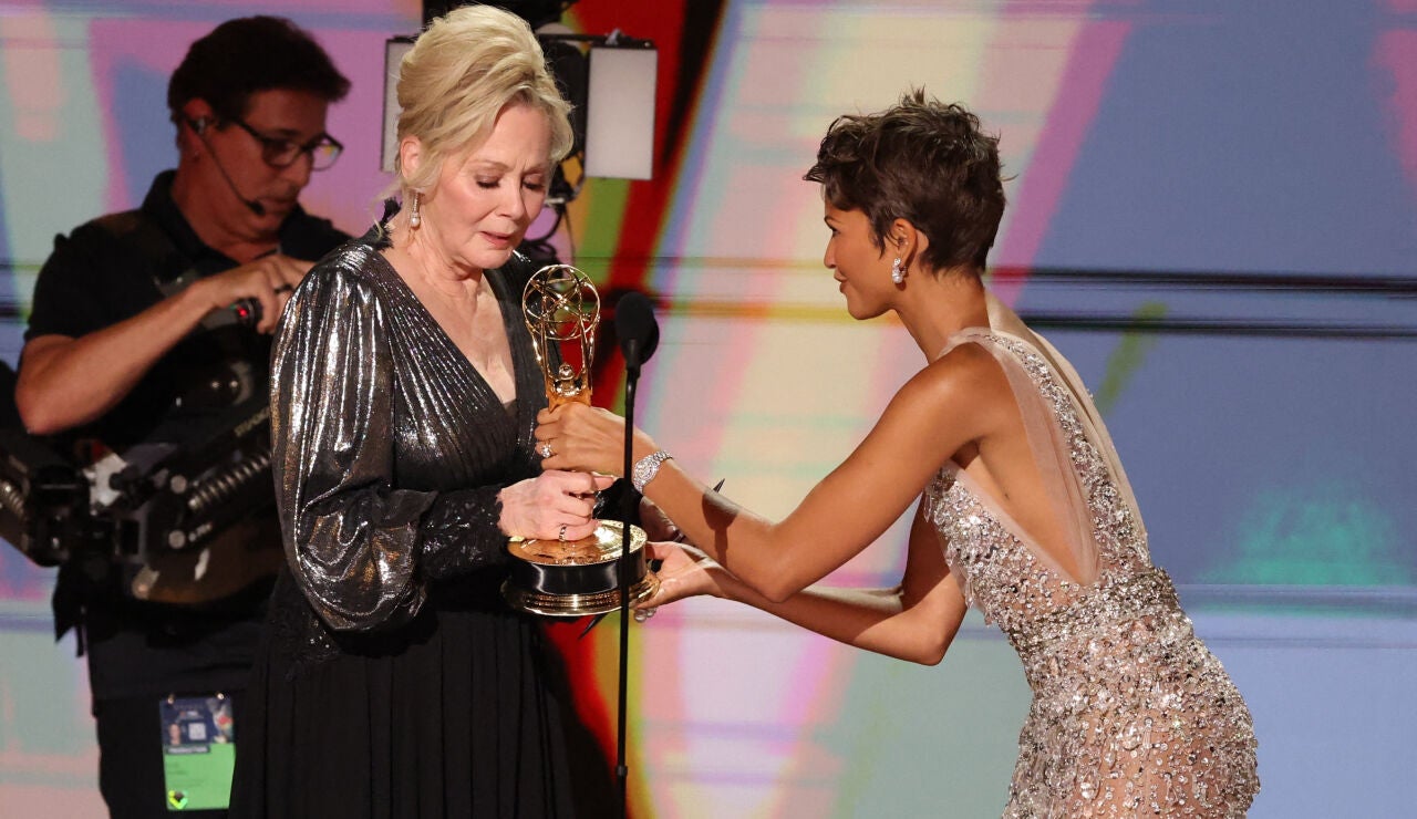 Jean Smart y Zendaya en los Emmy 2026