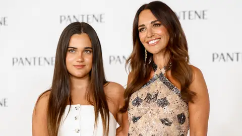 Paula Echevarría junto a su hija Daniella Bustamante Paula Echevarría junto a su hija Daniella Bustamante