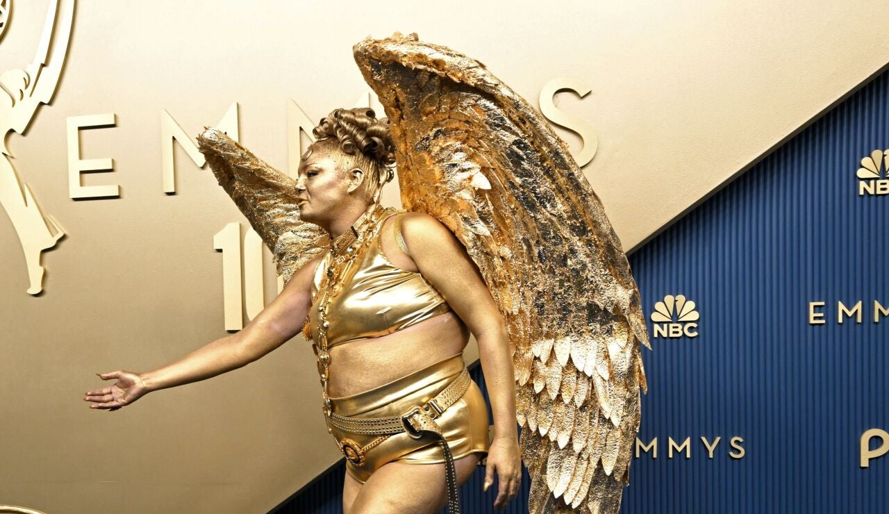 Megan Stalter en los Emmy 2026