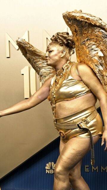 Megan Stalter en los Emmy 2026