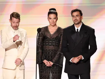 Macaulay Culkin, Annie Murphy y Dan Levy recuerdan a Catherine O'Hara en los Premios Emmy Macaulay Culkin, Annie Murphy y Dan Levy recuerdan a Catherine O'Hara en los Premios Emmy