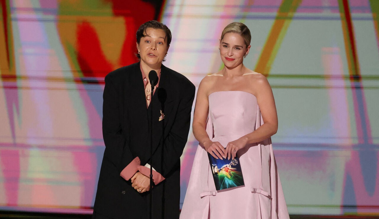 Emilia Clarke y Emma D'Arcy