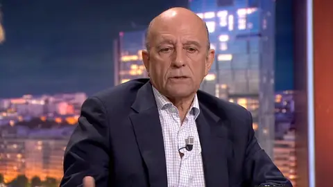 José Antonio Zarzalejos analiza la posible visita de los Reyes a Ceuta: "Hay riesgo de que ocurra lo de Paiporta" José Antonio Zarzalejos analiza la posible visita de los Reyes a Ceuta: "Hay riesgo de que ocurra lo de Paiporta"