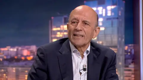 José Antonio Zarzalejos, sobre "la desconsideración protocolaria e institucional" de Pedro Sánchez hacia el Rey José Antonio Zarzalejos, sobre "la desconsideración protocolaria e institucional" de Pedro Sánchez hacia el Rey