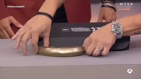 ¿Usar un plátano como martillo? El surrealista invento de Japón de El Monaguillo ¿Usar un plátano como martillo? El surrealista invento de Japón de El Monaguillo