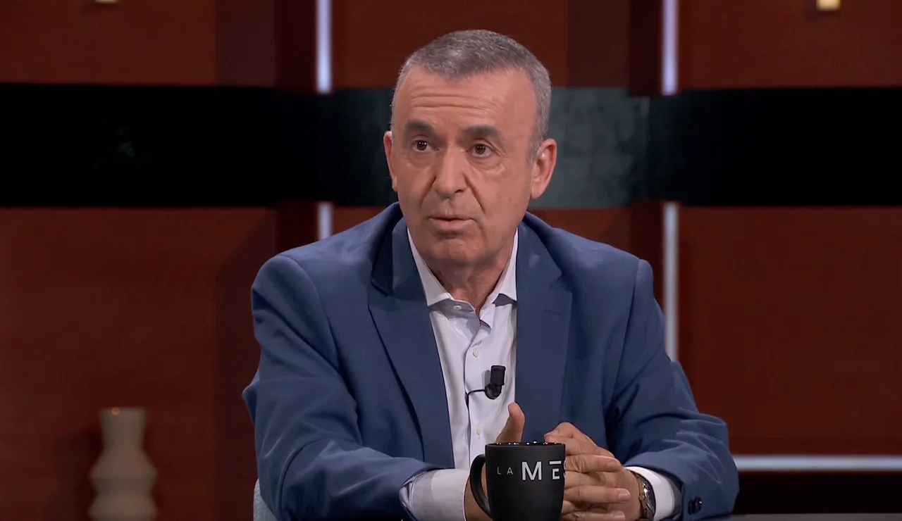 Lorenzo Silva propone una "ley de la corona" para delimitar el papel del Rey y del Gobierno