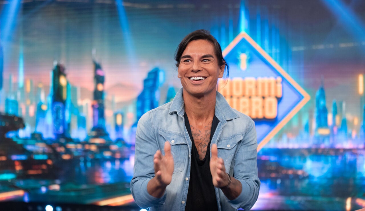Vuelve a ver la entrevista completa a Julio Iglesias Jr. en El Hormiguero Alt imagen