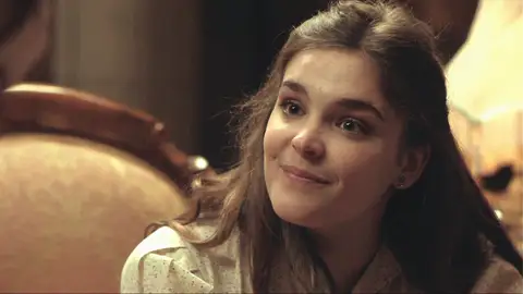 Inés y Clara se acercan sin saber la verdad que las une Inés y Clara se acercan sin saber la verdad que las une