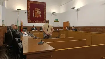 Piden 5 años de cárcel para el hombre que cobró la pensión de viudedad de su madre muerta durante 22 años Piden 5 años de cárcel para el hombre que cobró la pensión de viudedad de su madre muerta durante 22 años