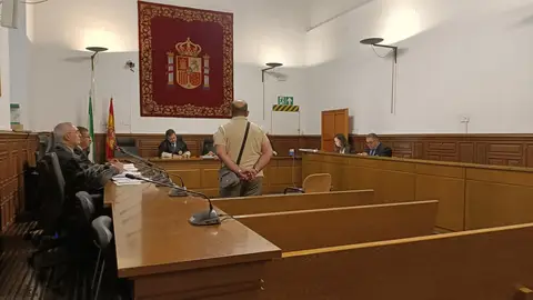 Piden 5 años de cárcel para el hombre que cobró la pensión de viudedad de su madre muerta durante 22 años Piden 5 años de cárcel para el hombre que cobró la pensión de viudedad de su madre muerta durante 22 años