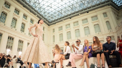 Imagen del desfile de Hannibal Laguna en la MBFW 2026