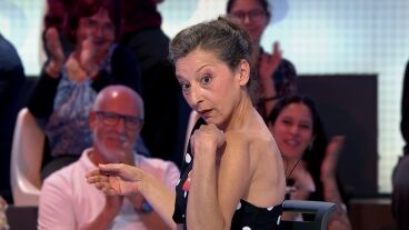 Con gui&ntilde;o a Miranda Priestly: el pleno de Mariola Fuentes gracias a Meryl Streep en Palabras Cruzadas