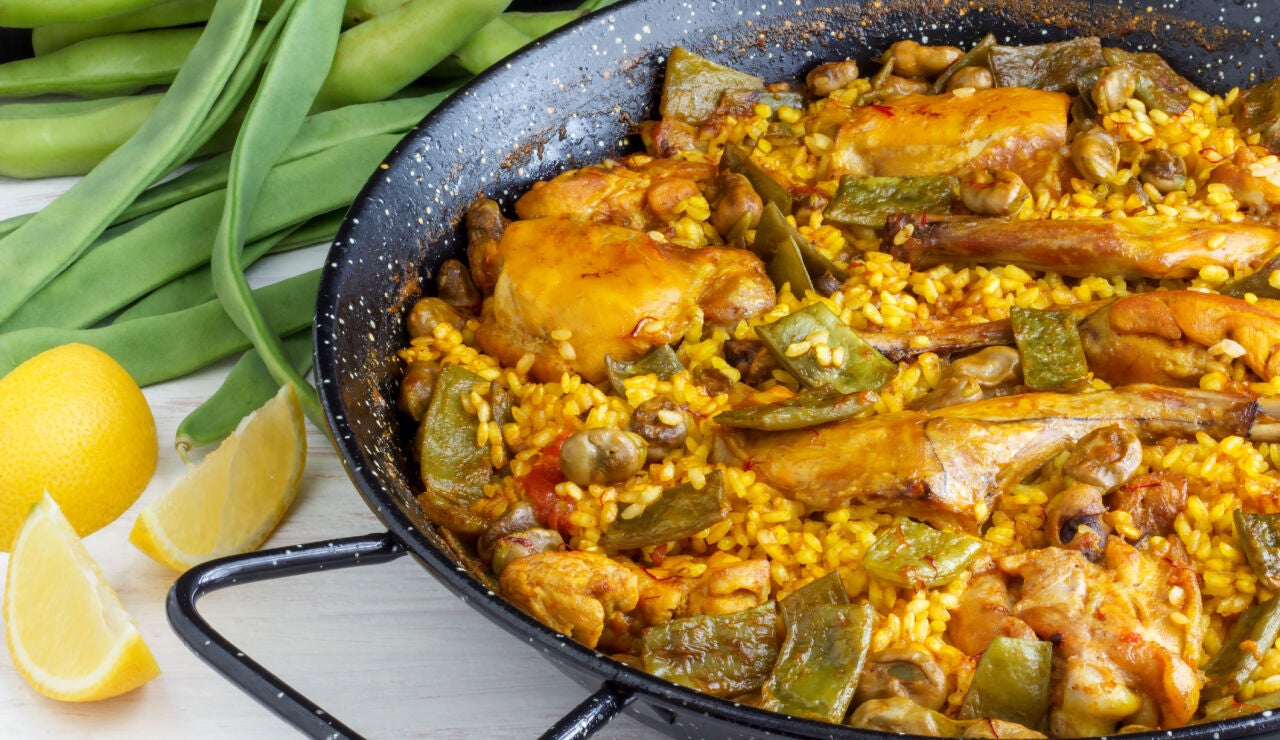 Paella valenciana