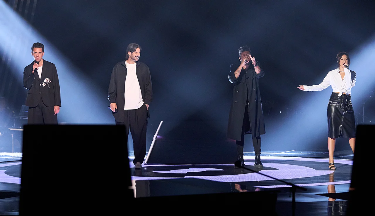 Los coaches emocionan con '102 segundos': la canción que inaugura La Voz 2026