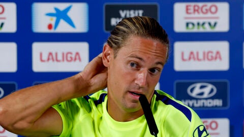 Marcos Llorente atiende a los medios en Majadahonda